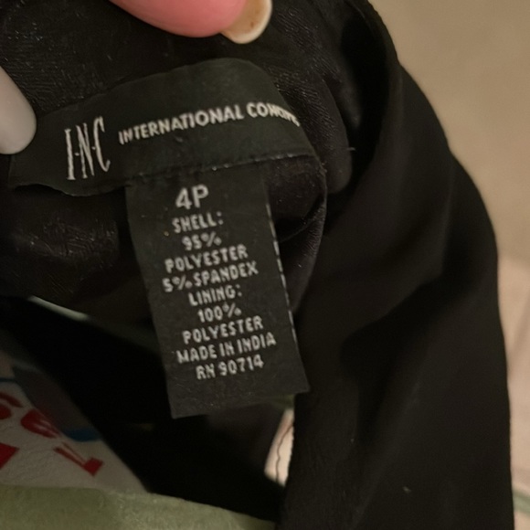 INC sleeveless Dress - Size 4 petite - Picture 6 of 7